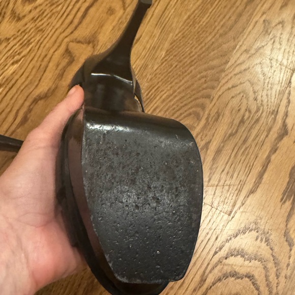 Saint Laurent Tribute Patent T-Strap Platform Sandals - Picture 4 of 5